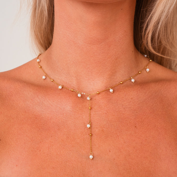 Elegant Pearl Drop Necklace