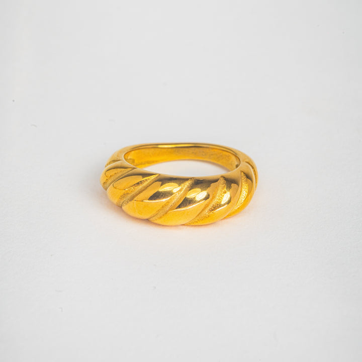 Alleria: Elegance in Every Detail
