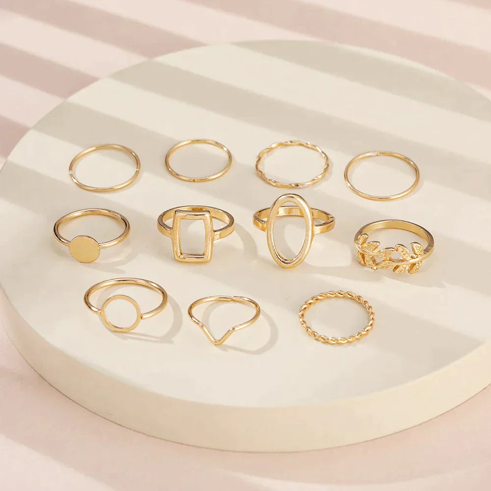 Vintage Vibe: Set of 11 Timeless Rings