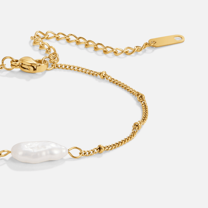 Atasha's Enchanted Pearl Bracelet