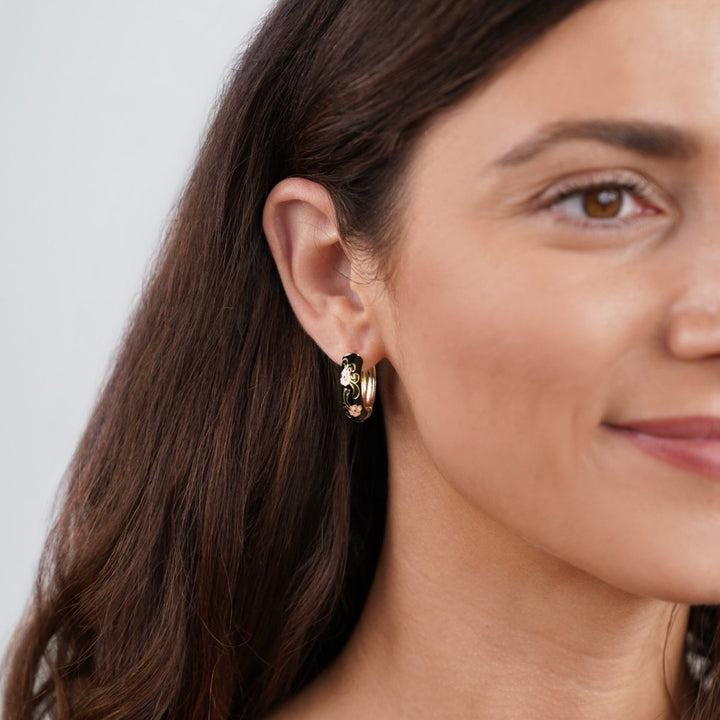 Fleur de Chic: Boucles d'Oreilles Élégantes