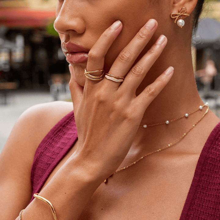 Endless Elegance: Brooke's Infinity Loop