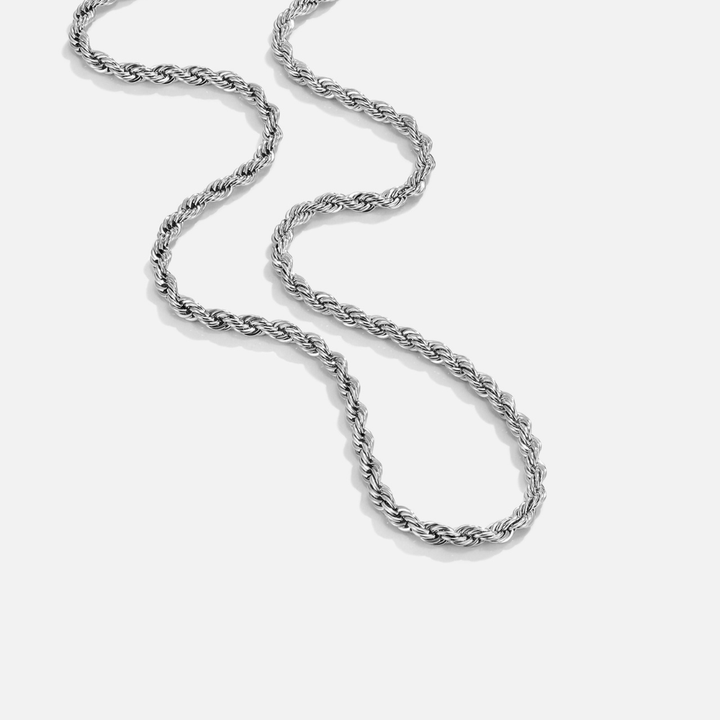 Twisted Elegance: Calla Chain Necklace