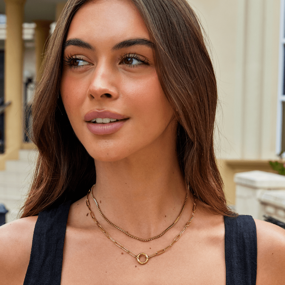 Golden Radiance Necklace: Cordelia