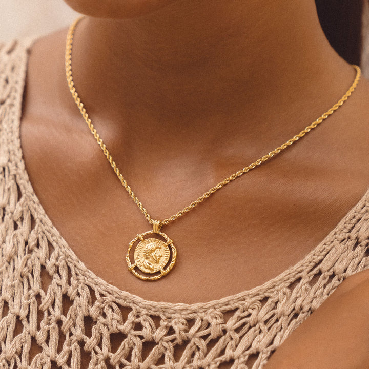Éclat Antique – Collier Mythique